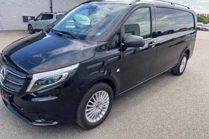 Sort Mercedes Vito fra 2021