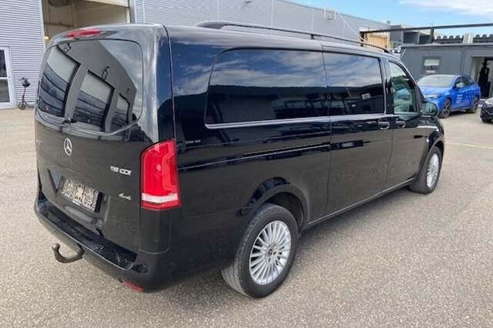 Sort Mercedes Vito fra 2021