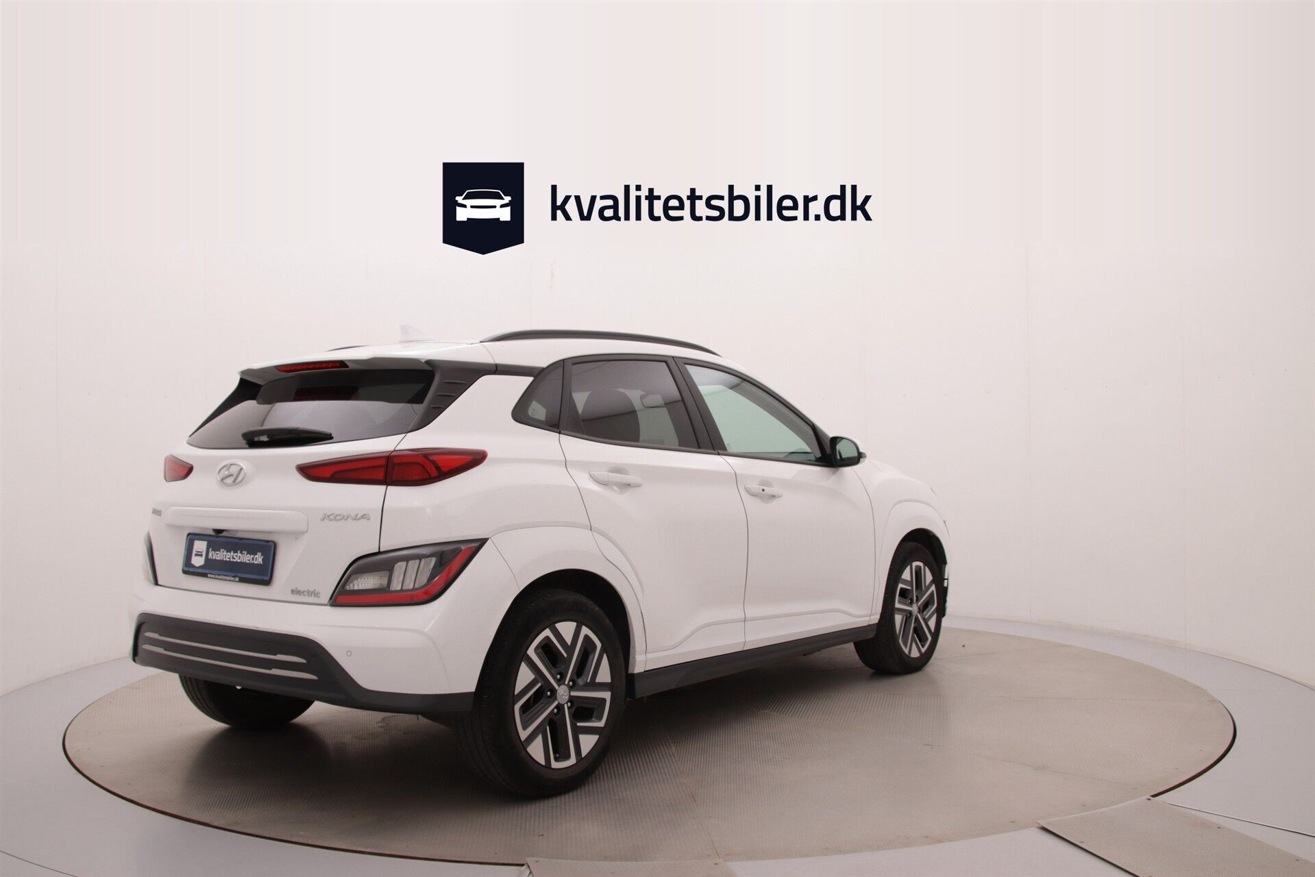 Hvid Hyundai Kona fra 2023