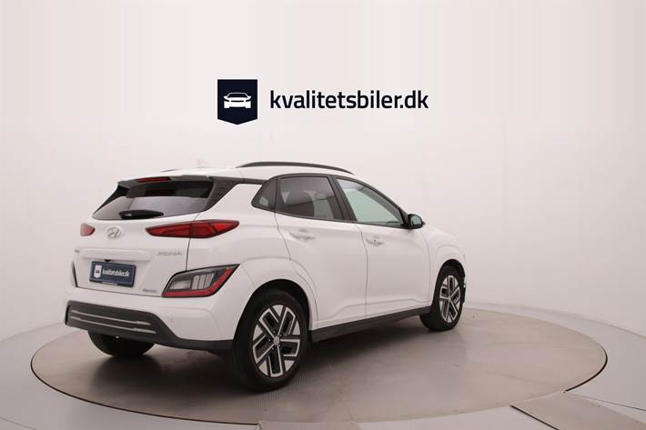 Hvid Hyundai Kona fra 2023