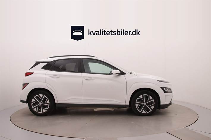 Hvid Hyundai Kona fra 2023