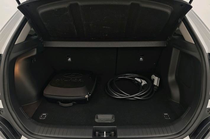 Hvid Hyundai Kona fra 2023