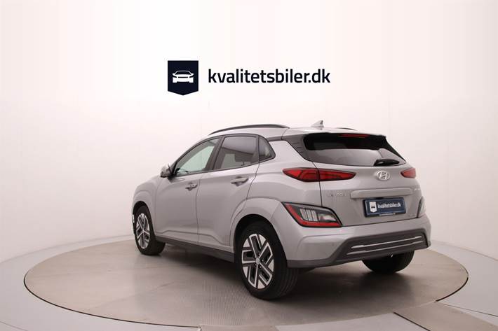 Sølv Hyundai Kona fra 2023