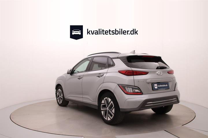 Sølv Hyundai Kona fra 2023