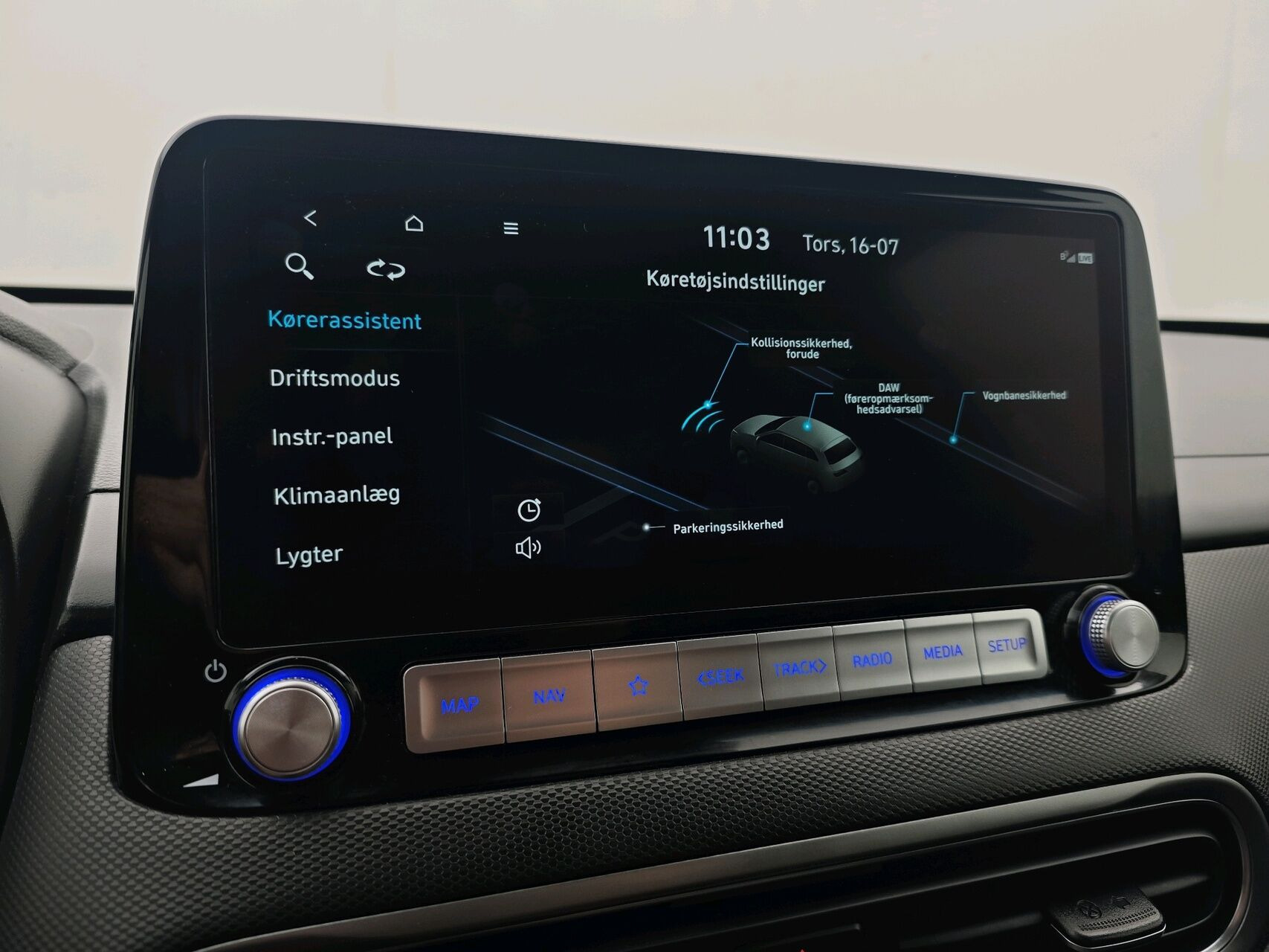 Sølv Hyundai Kona fra 2023