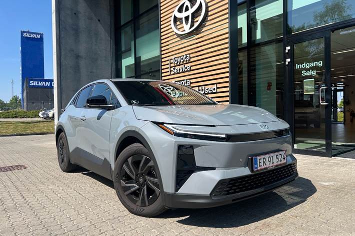 Grå Toyota C-HR+ fra 2026