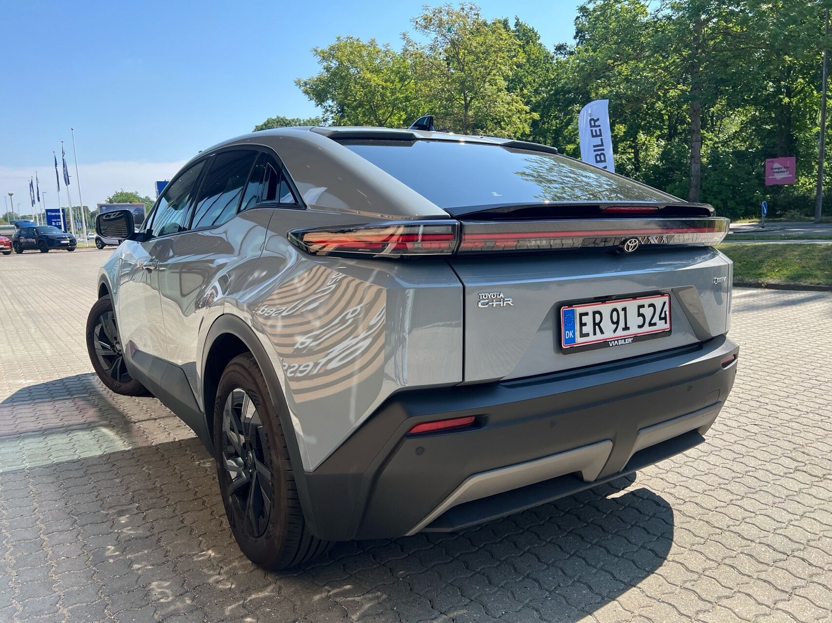 Grå Toyota C-HR+ fra 2026
