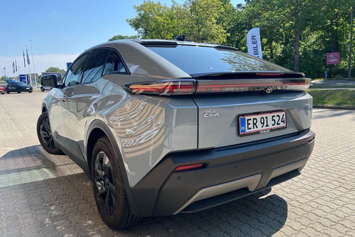 Grå Toyota C-HR+ fra 2026