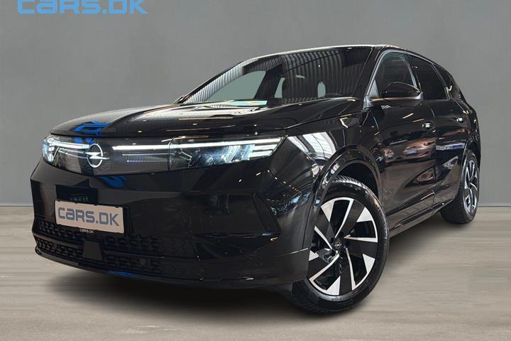 Sort Opel Grandland fra 2026 set udefra