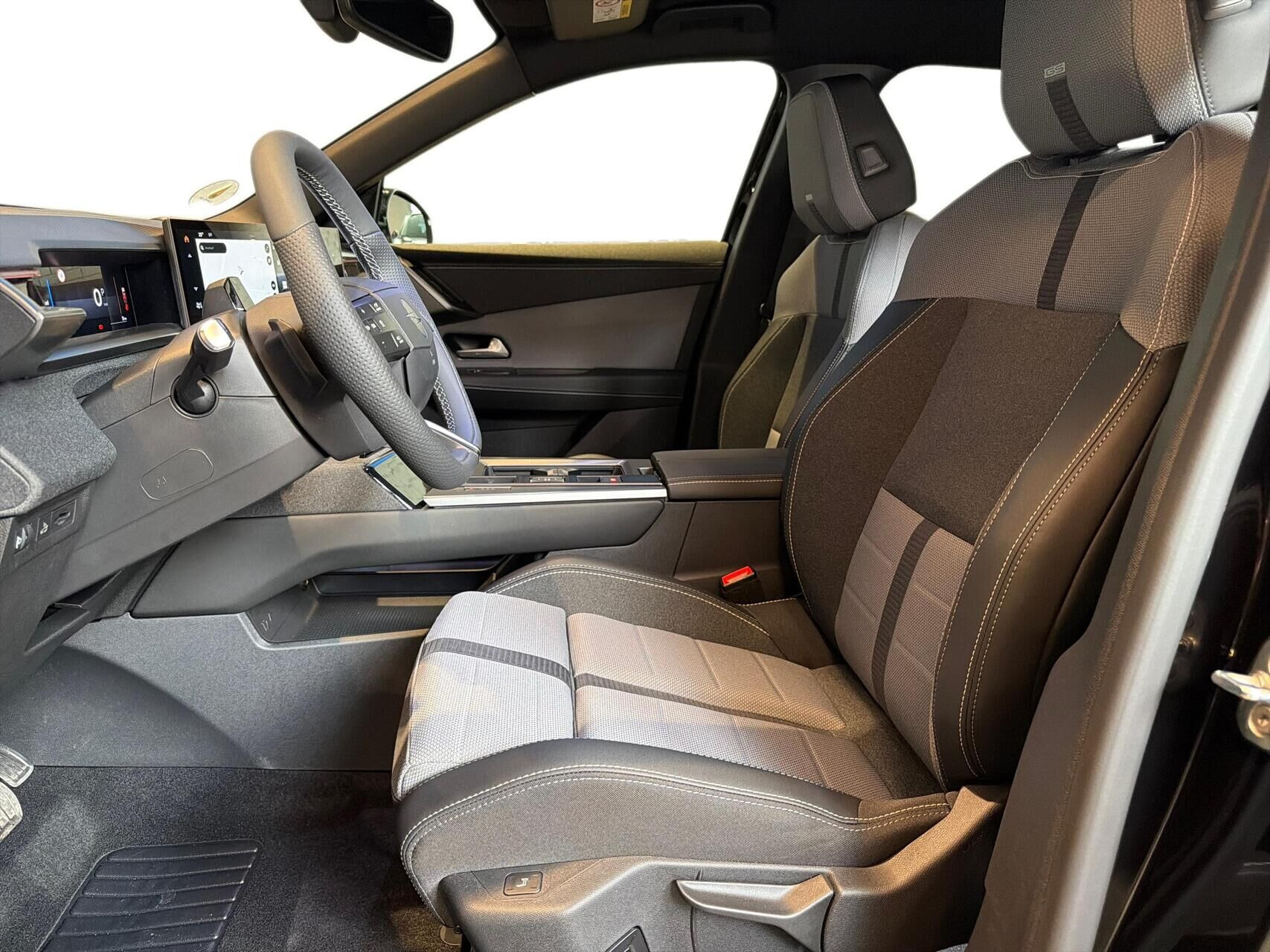 Sort Opel Grandland fra 2026