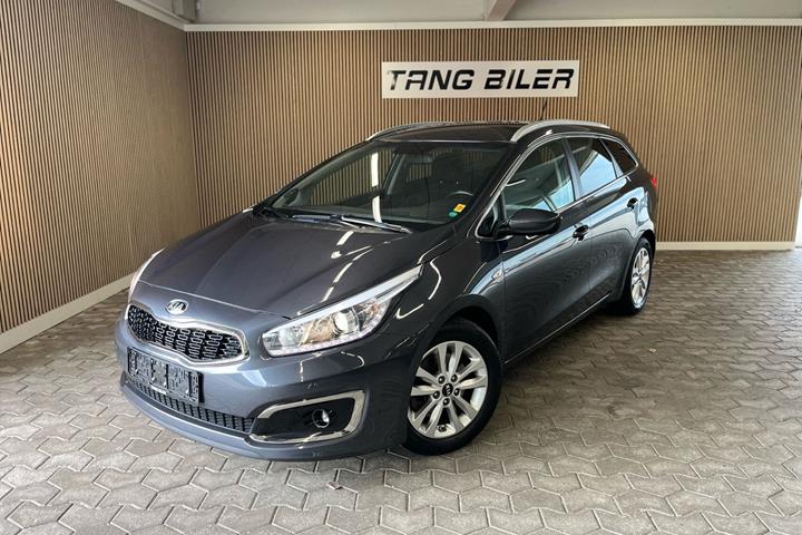 Sort Kia Ceed fra 2016 set udefra