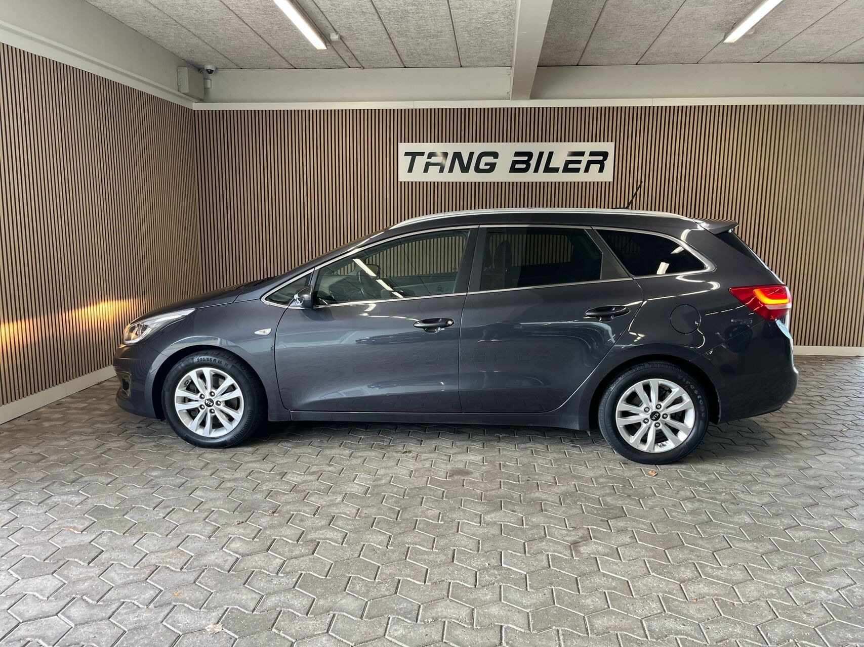 Sort Kia Ceed fra 2016