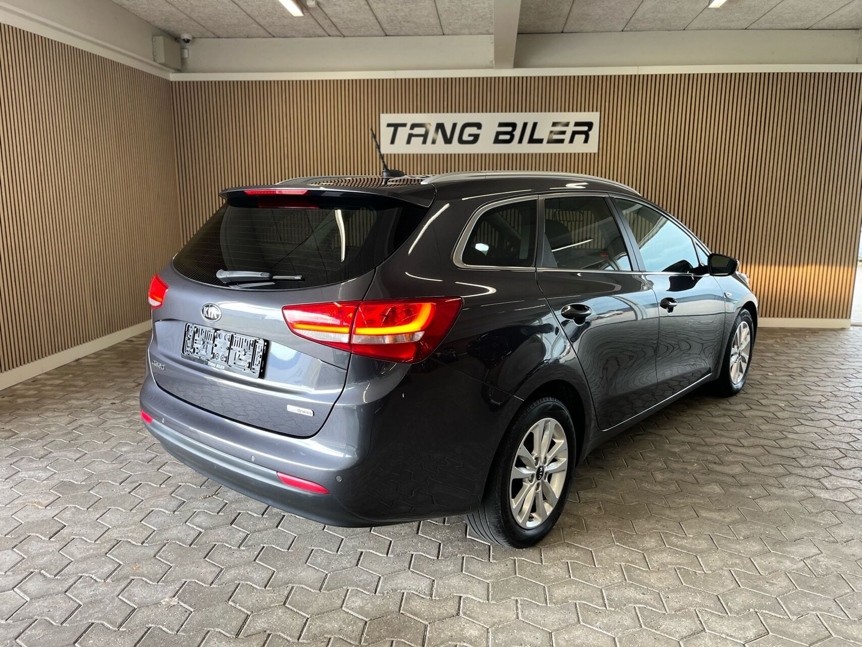 Sort Kia Ceed fra 2016