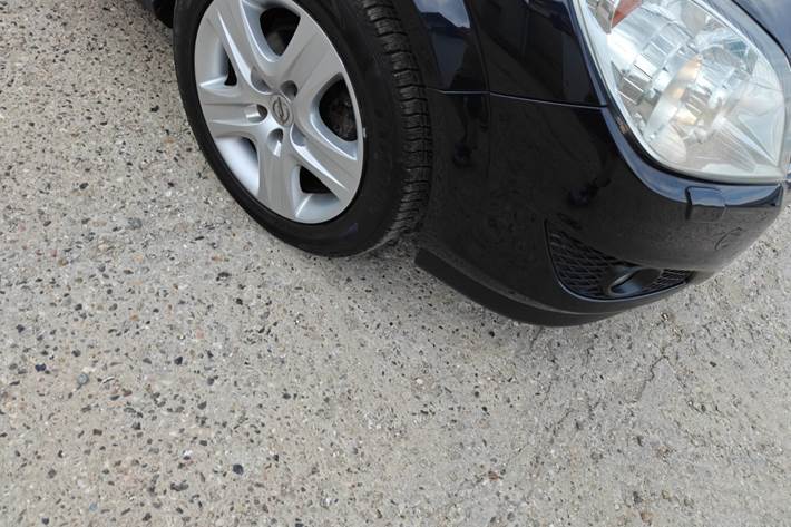 Gul Opel Astra fra 2010