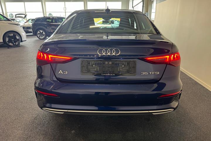 Blå Audi A3 fra 2021