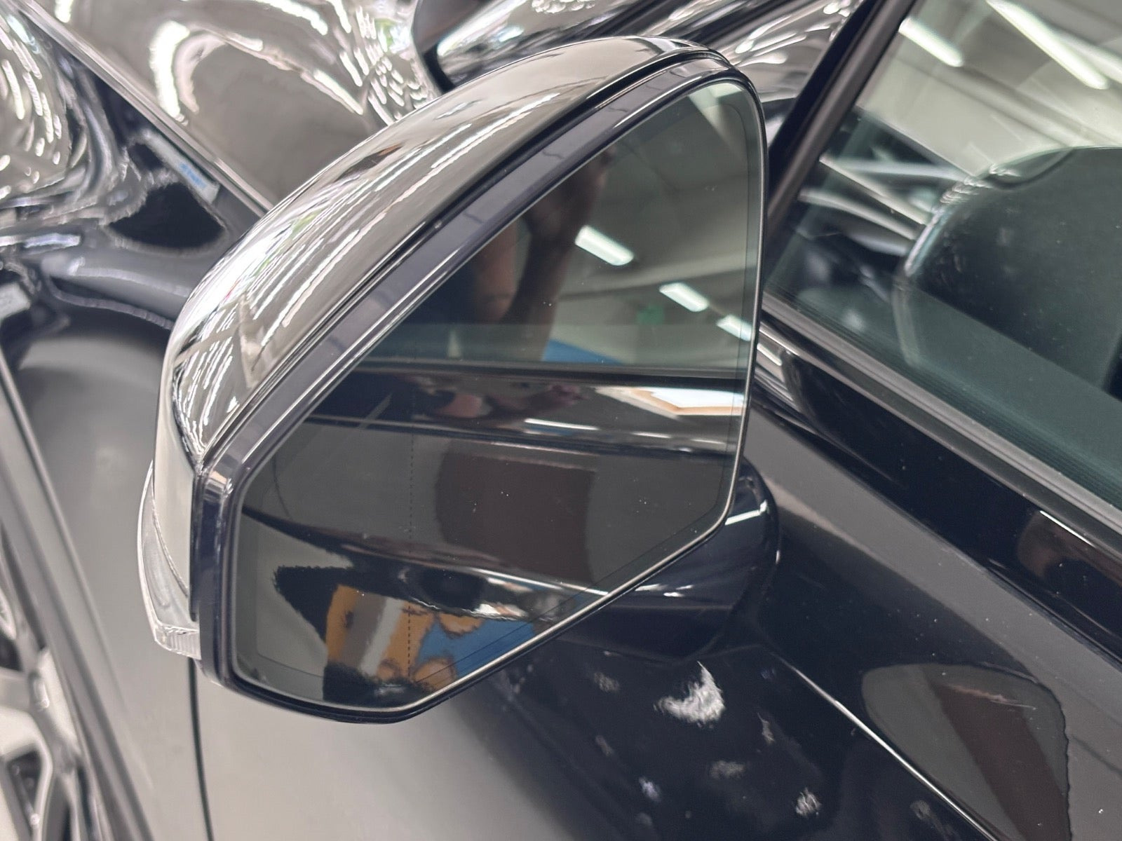 Sort Polestar 2 fra 2023