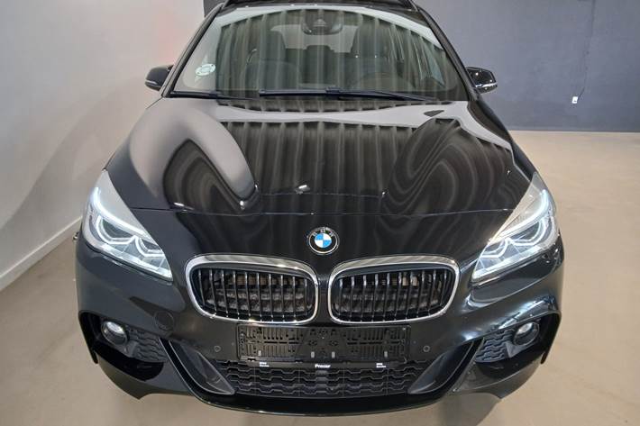 Sort BMW 218i fra 2017