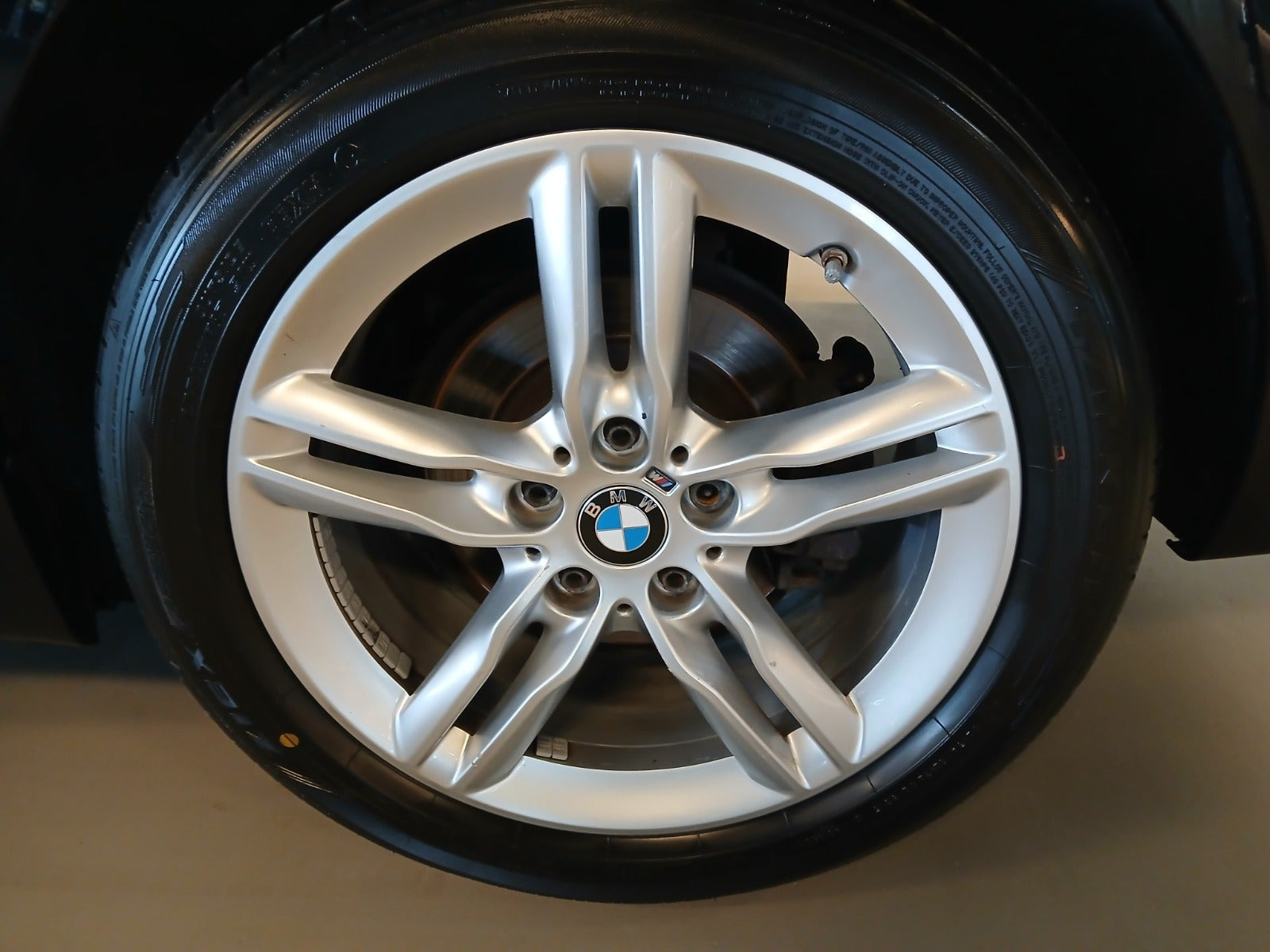 Sort BMW 218i fra 2017
