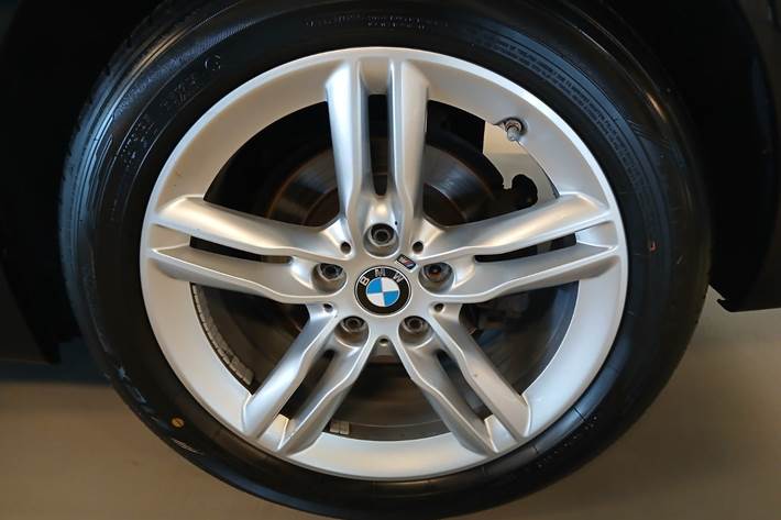 Sort BMW 218i fra 2017