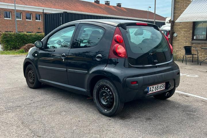undefined Peugeot 107 fra 2007