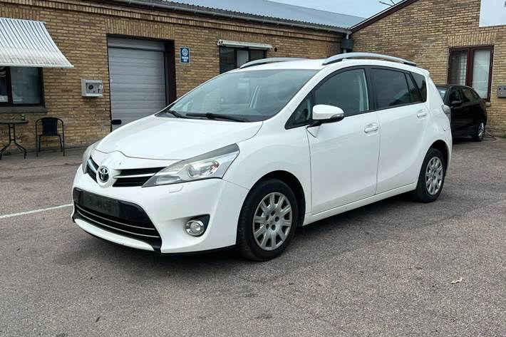 undefined Toyota Sportsvan fra 2014