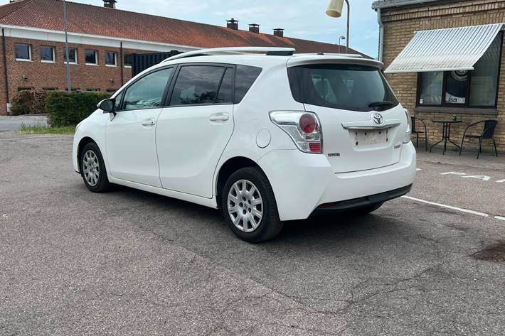 undefined Toyota Sportsvan fra 2014