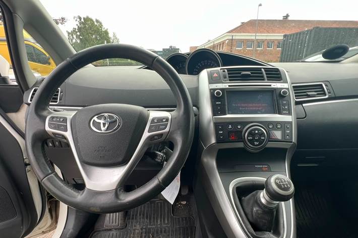 undefined Toyota Sportsvan fra 2014