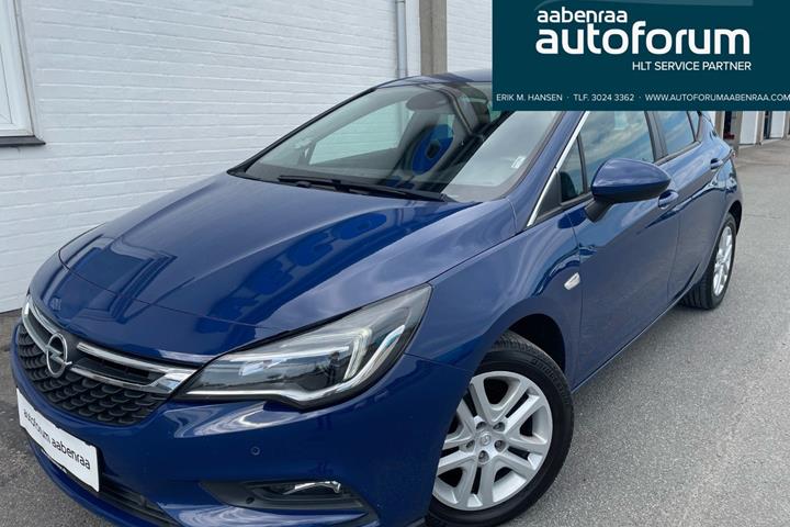 Blå Opel Astra fra 2019 set udefra
