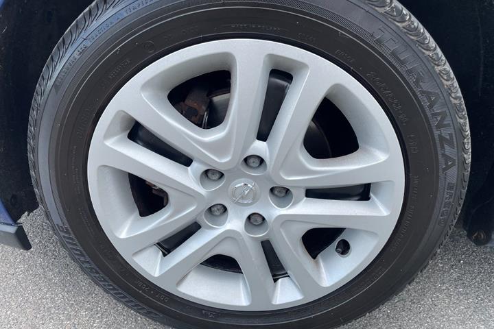 Blå Opel Astra fra 2019