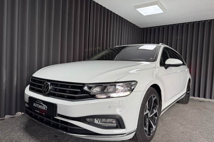 Hvid VW Passat fra 2020