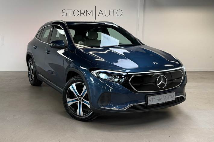 Blå Mercedes EQA250 fra 2022