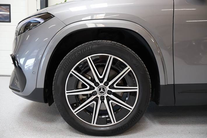 Grå Mercedes EQA250+ fra 2024