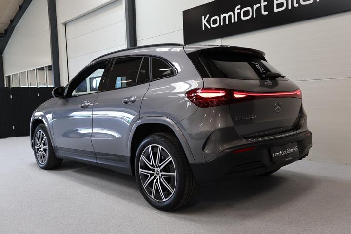 Grå Mercedes EQA250+ fra 2024