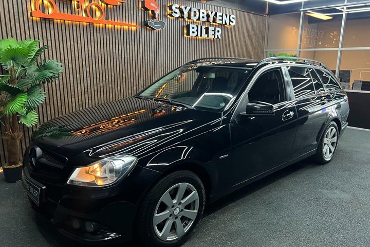 undefined Mercedes C200 fra 2012 set udefra