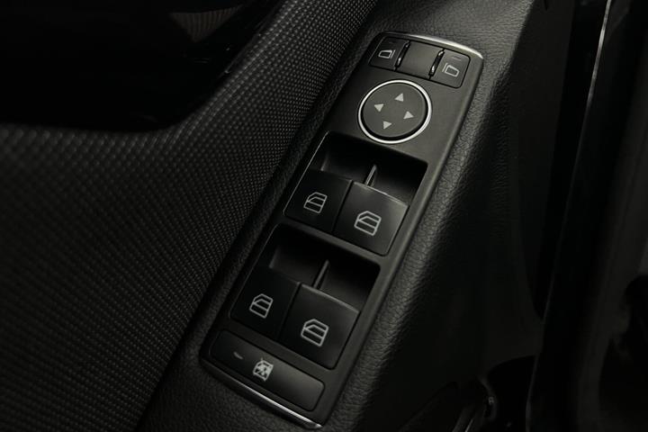 undefined Mercedes C200 fra 2012