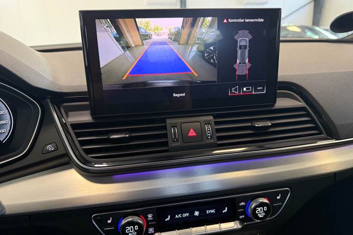 Grå Audi Q5 fra 2021