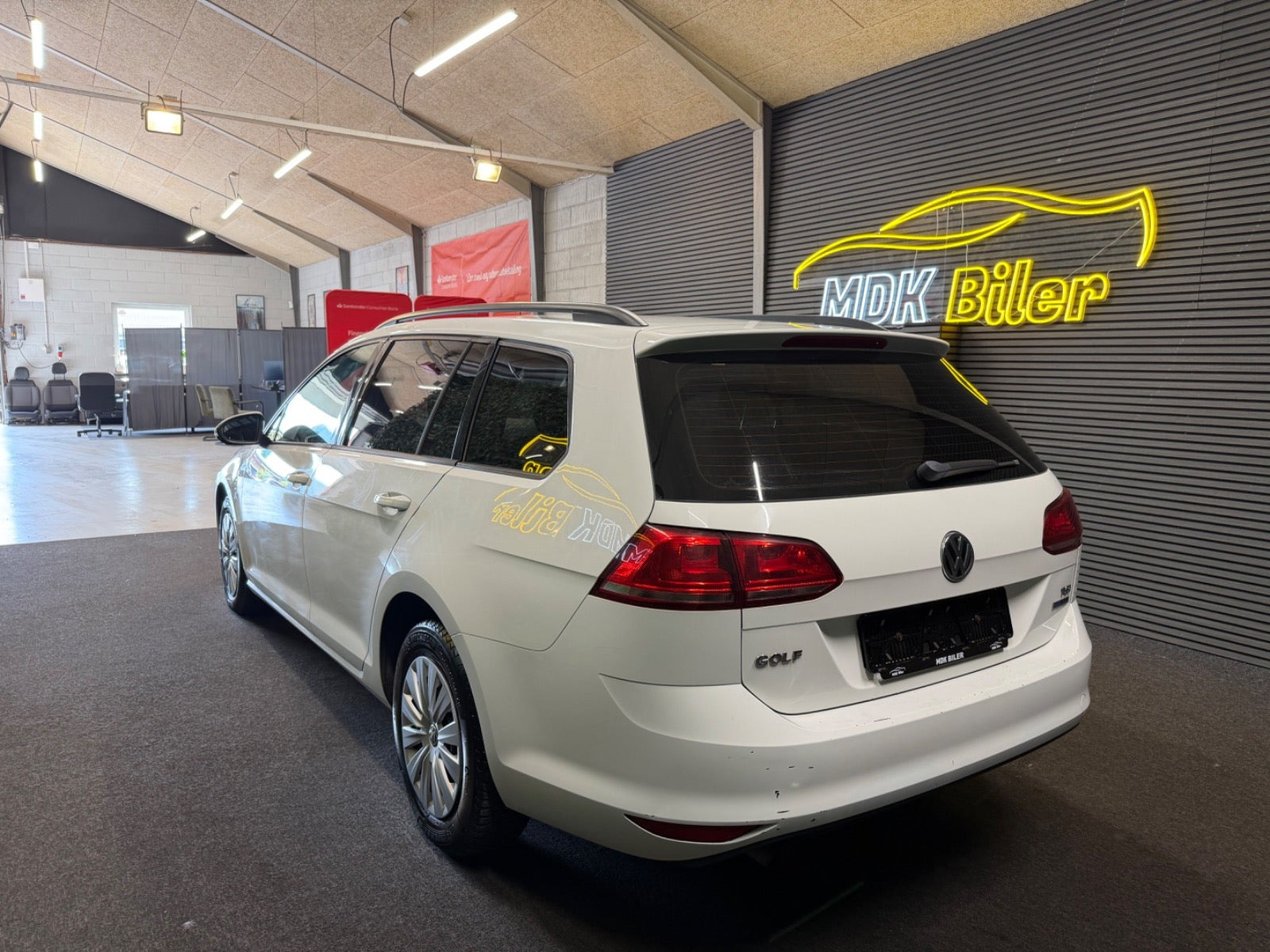 Hvid VW Golf VII fra 2014
