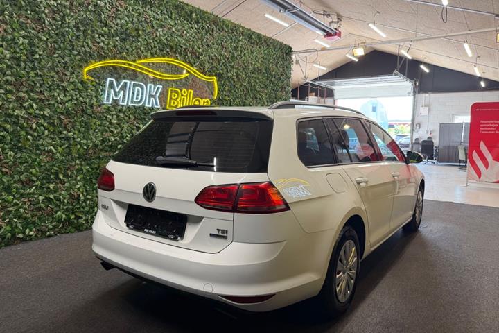 Hvid VW Golf VII fra 2014
