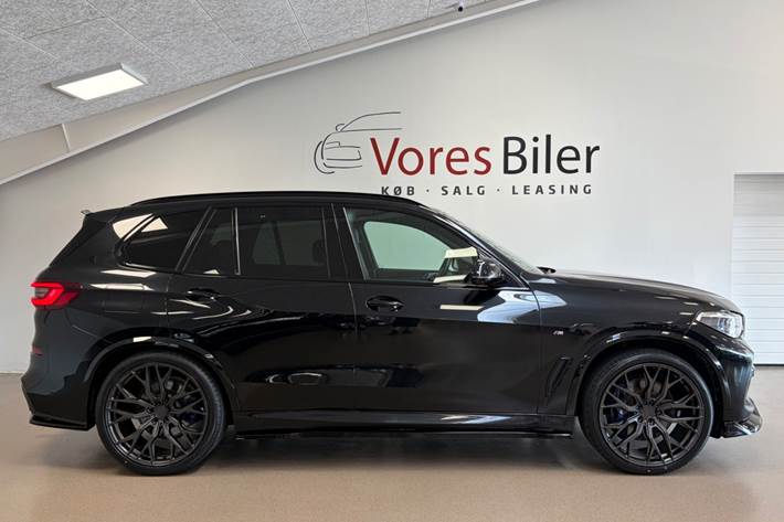 Sort BMW X5 fra 2020