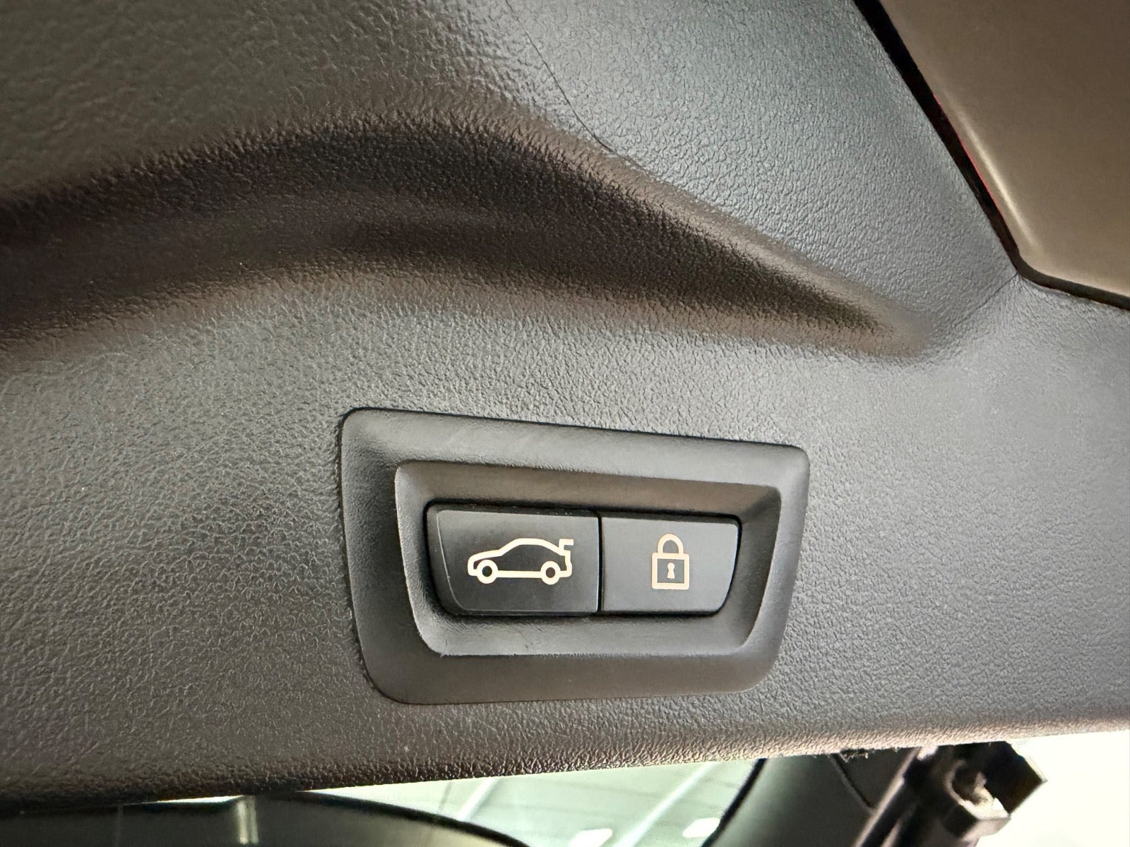 Sort BMW X5 fra 2020