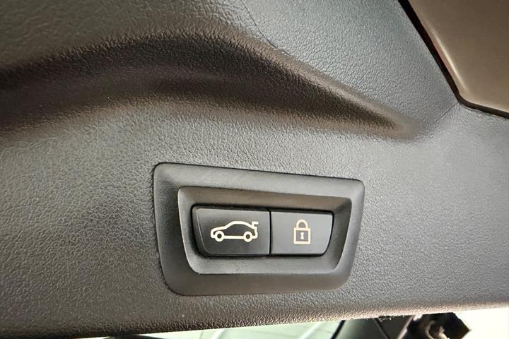 Sort BMW X5 fra 2020