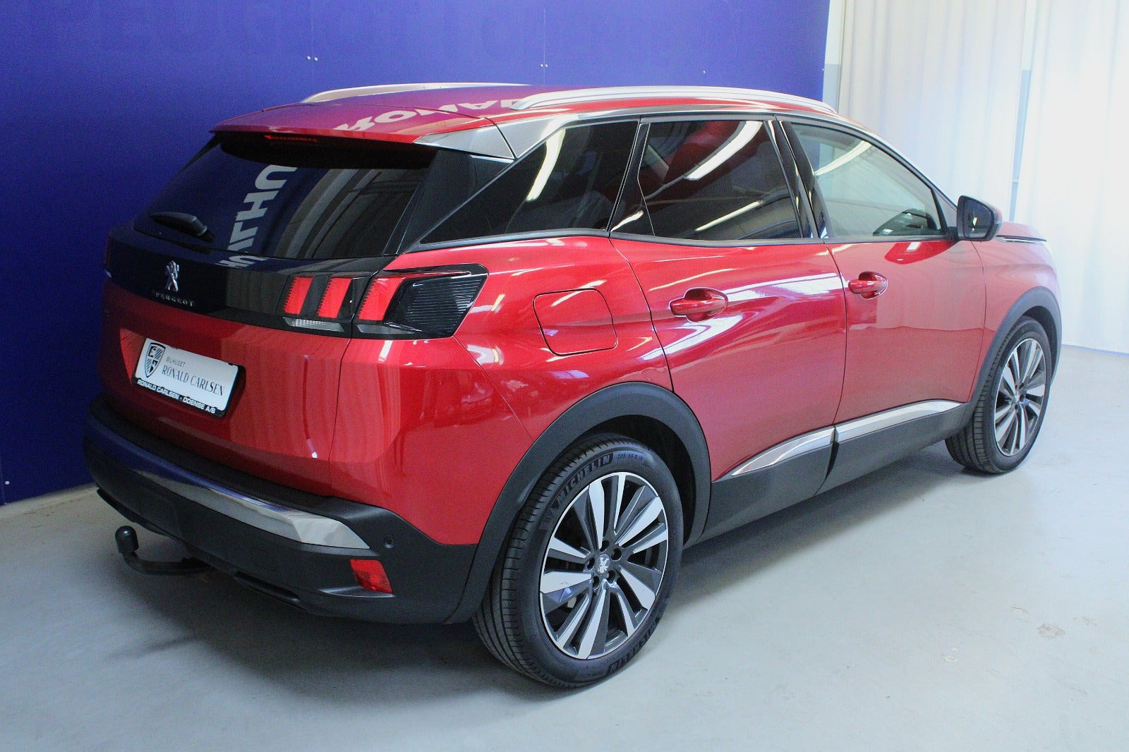 Rød Peugeot 3008 fra 2018