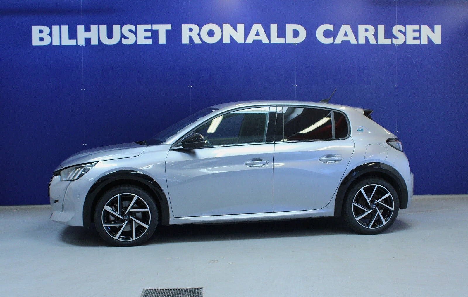 Peugeot e-208 50 GT