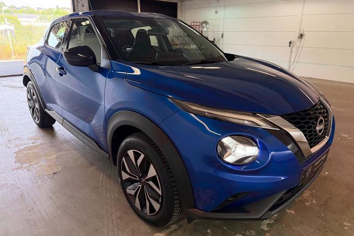 Blå Nissan Juke fra 2023