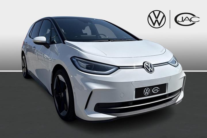 Hvid VW ID.3 fra 2025 set udefra