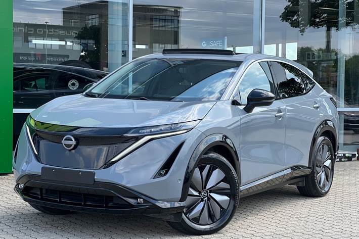 Grå Nissan Ariya fra 2025