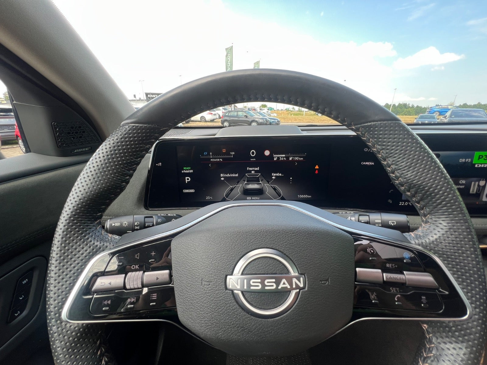 Grå Nissan Ariya fra 2025