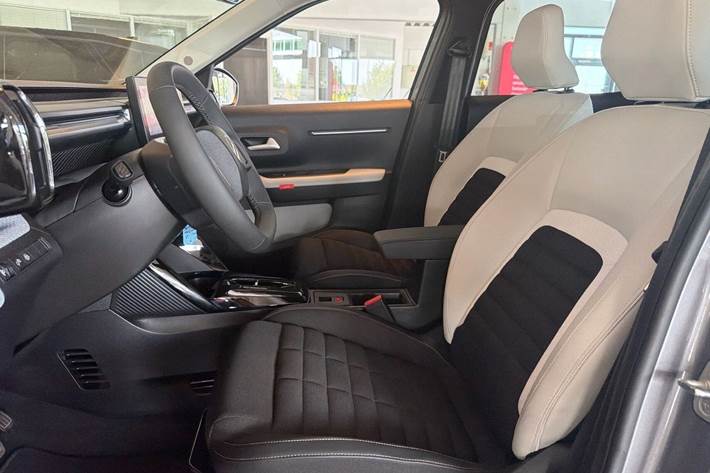 Grå Citroën e-C3 Aircross fra 2025