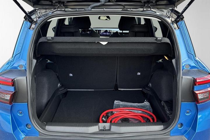 Blå Opel Frontera fra 2025