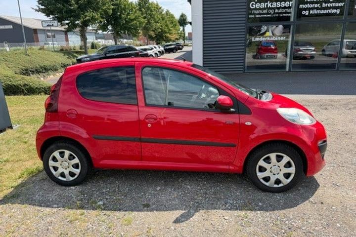 undefined Peugeot 107 fra 2007